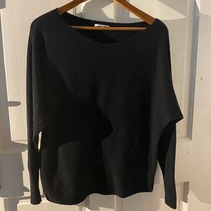 Vila Milano Black Light Sweater | Lg | Scoop Neck | Worn Once